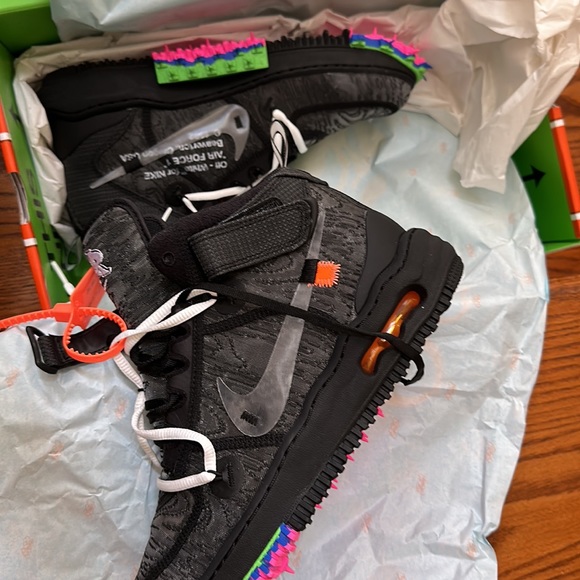 Nike Off-White x Air Force 1 Mid 'Black - Picture 6 of 10